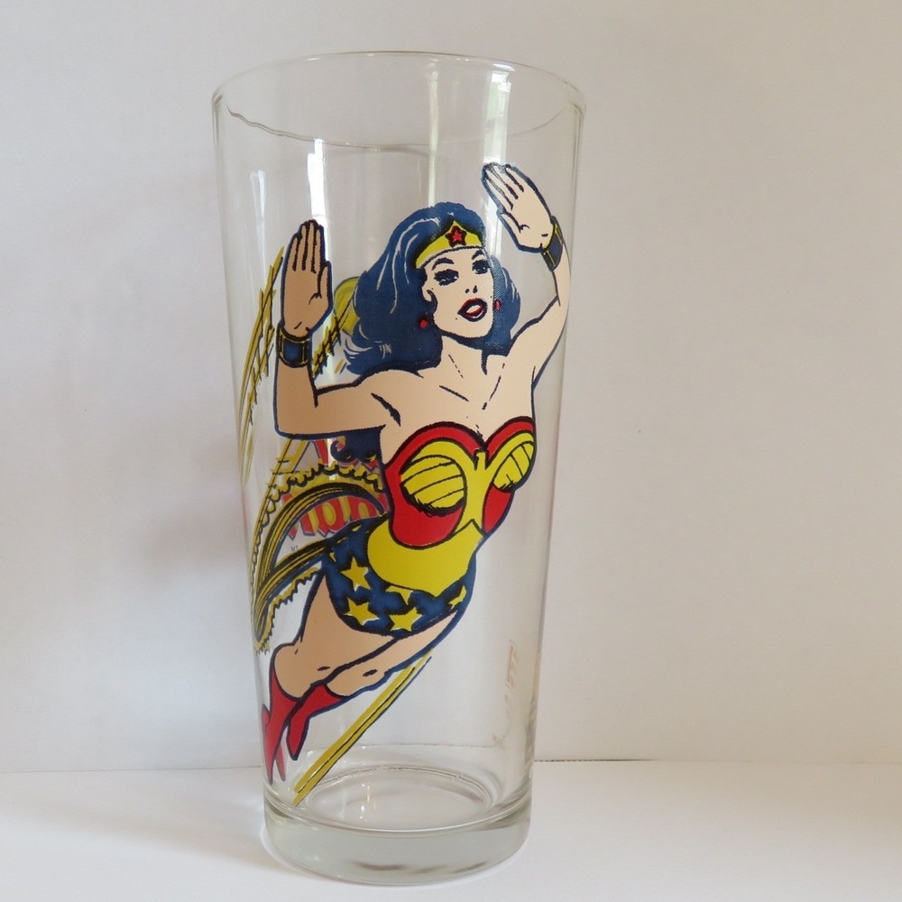 Vintage 1978 Wonder Woman Pepsi Collector Series Glass DC Comics Super Hero